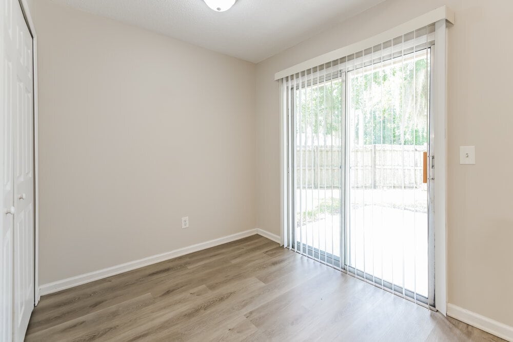 Building Photo - 11846 Marabou Ct N