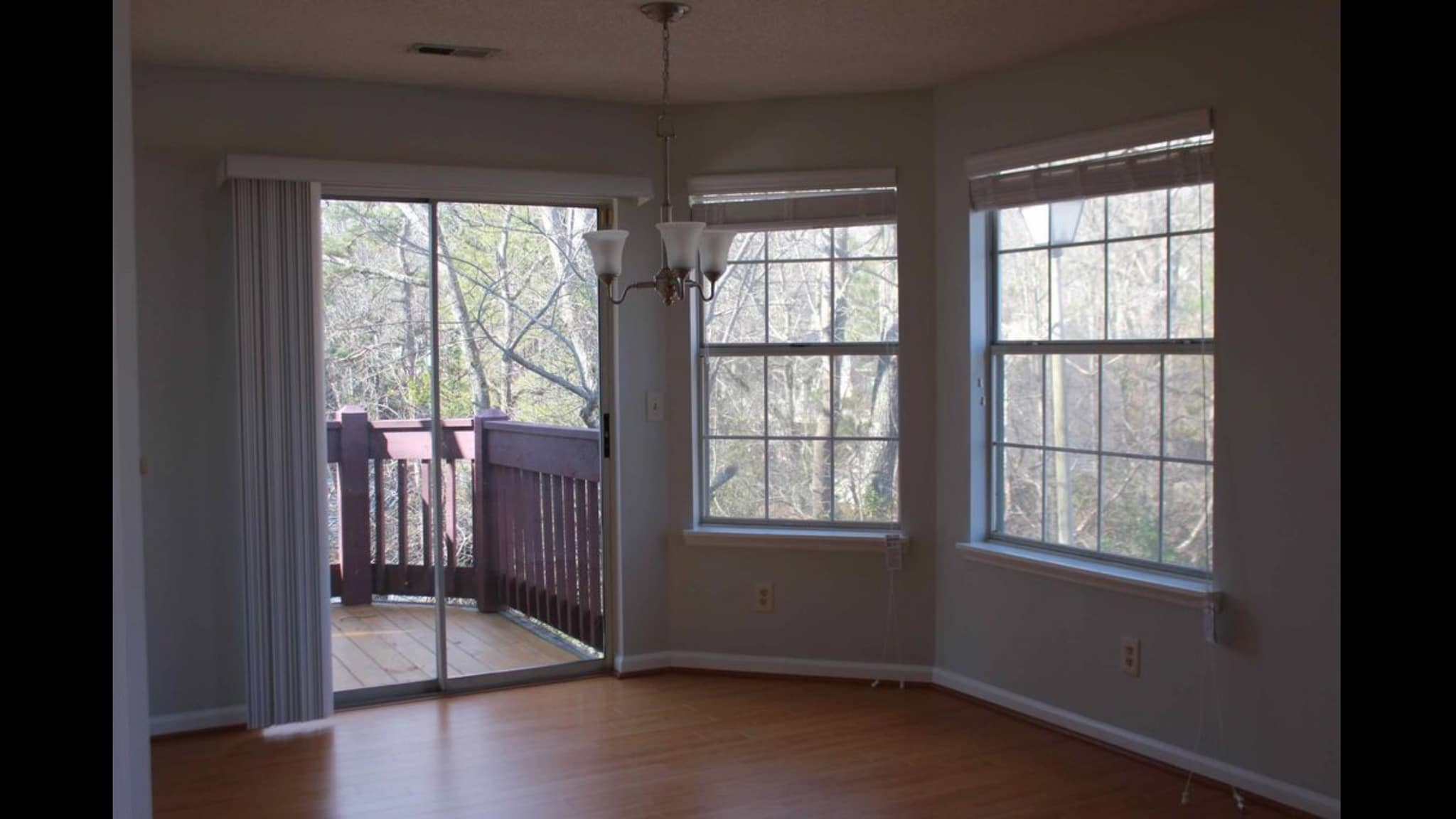 Building Photo - 1307 Red Deer Way