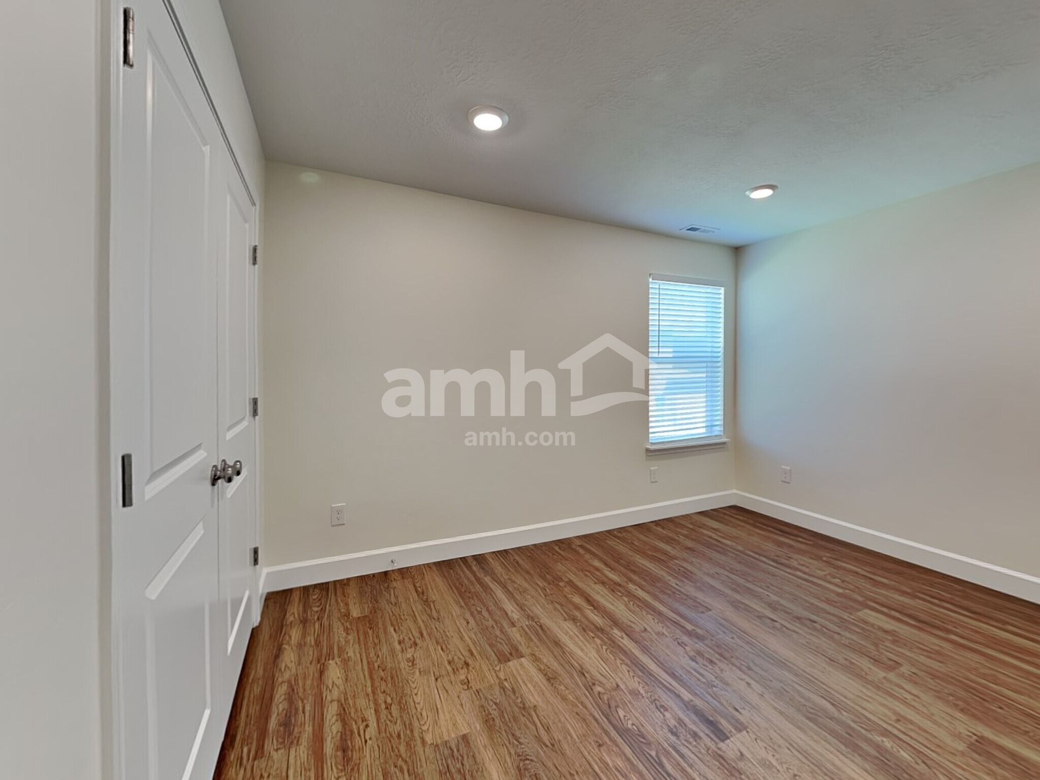 Building Photo - 2401 E Wild Horse Way