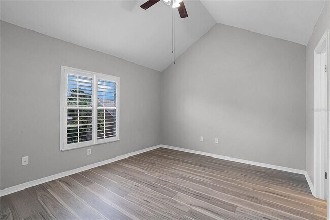 Building Photo - 1252 Villa Ln