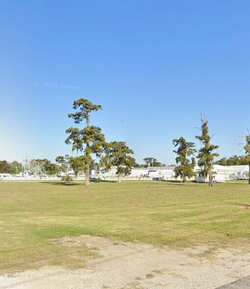 Building Photo - 1240 Avenue A