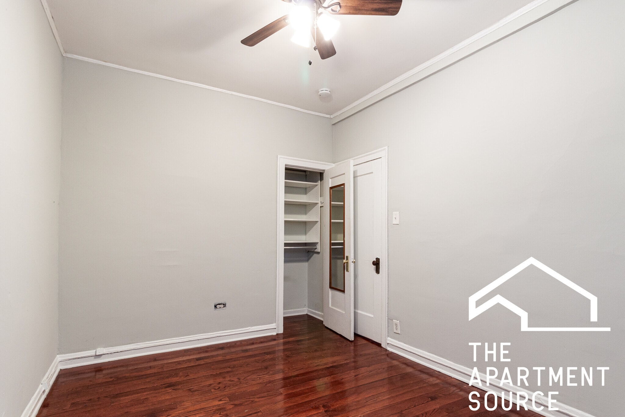 Building Photo - 544 W Surf St