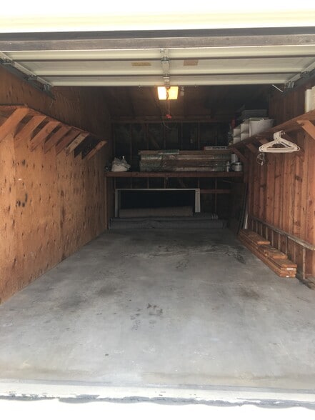 Large garage detached with lots of storage space - 916 Caminito Estrada