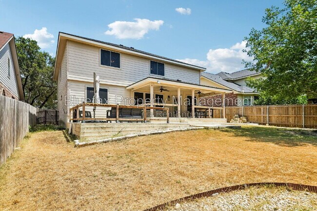 Building Photo - 315 Hollow Grove