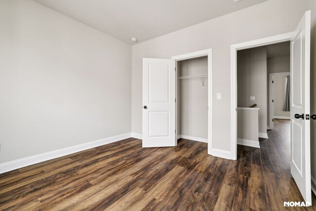 Building Photo - Stunning 4BR Townhome in Alpharetta