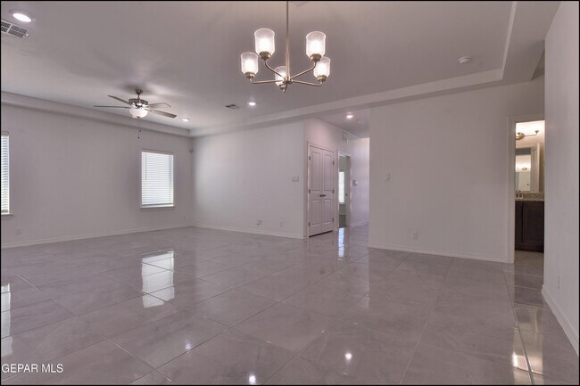 Building Photo - 12844 Giovanni Grajeda Ave