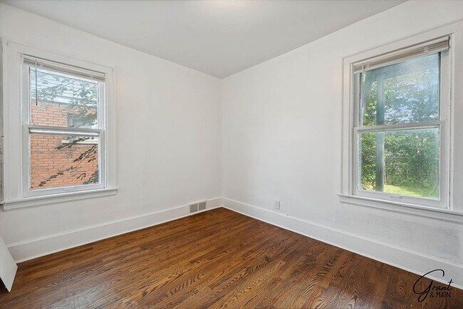 Building Photo - 15356/15358 Washburn - Ten Star Holdings LLC