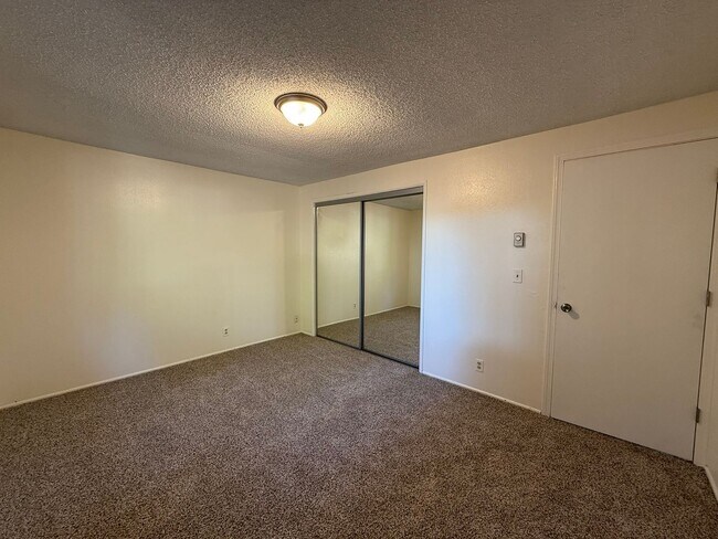 Building Photo - 6374f