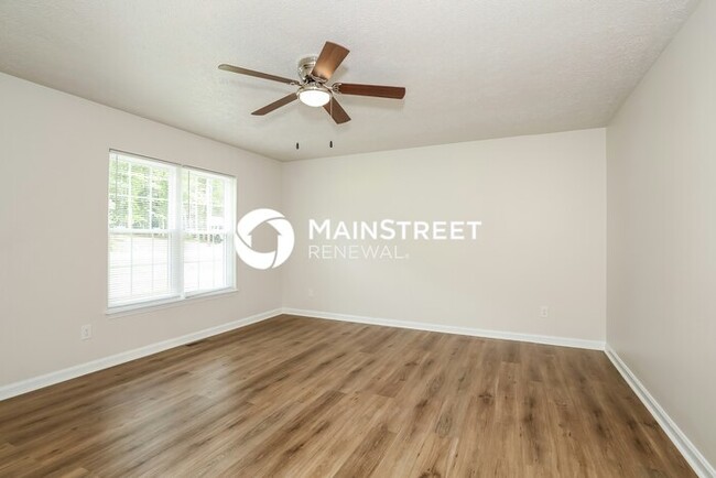 Building Photo - 821 Dogwood Cir