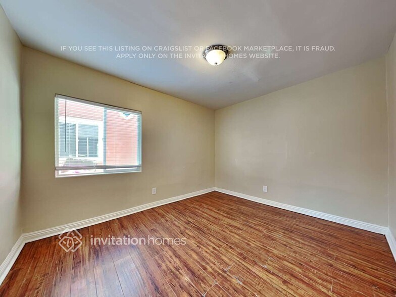 Building Photo - 523 W 102nd St