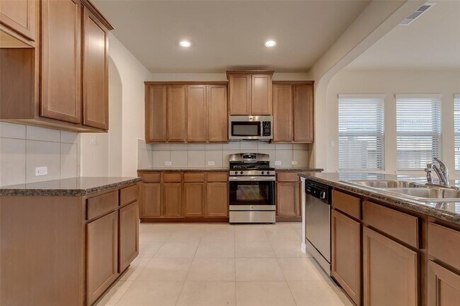 Building Photo - 26907 Skylark Blf Trl