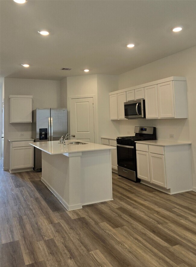 Building Photo - 939 Moon Drop Ln