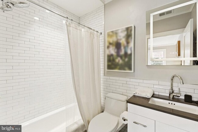 Building Photo - 1724 34th St NW