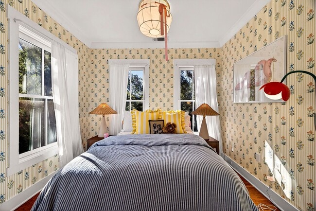 Building Photo - 214 W Gwinnett St