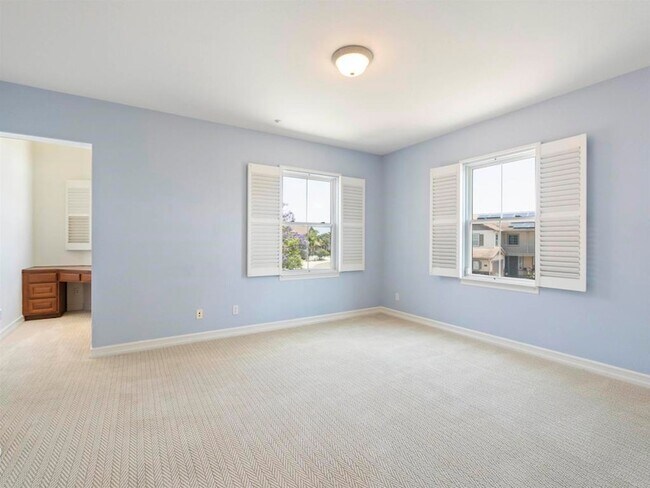 Building Photo - 5250 Coleridge Ct