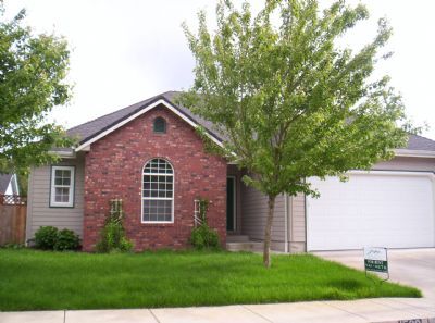 Primary Photo - Like new, high-quality, 3-bedroom home near parks/river