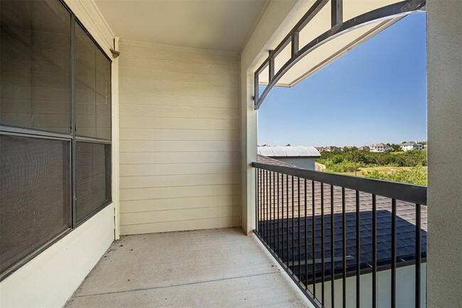 Building Photo - 7701 Rialto Blvd