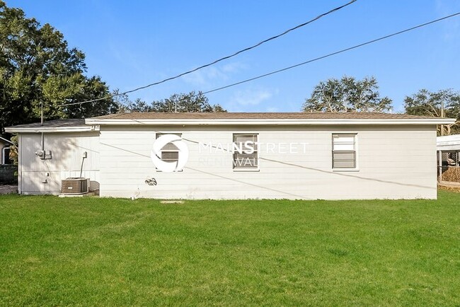 Building Photo - 5918 Crews Lake Rd