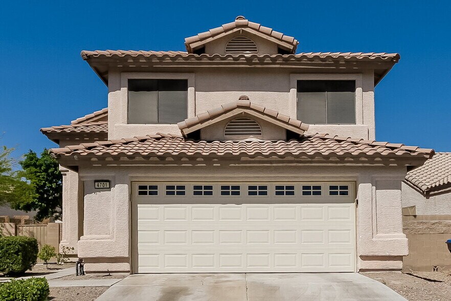 Primary Photo - 4701 Cliff Breeze Dr