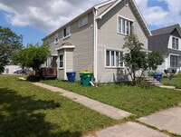 Building Photo - 2 Bedroom Lower Duplex In Green Bay