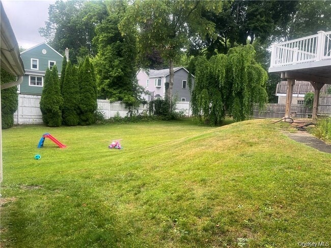 Building Photo - 10 Overlook Ave