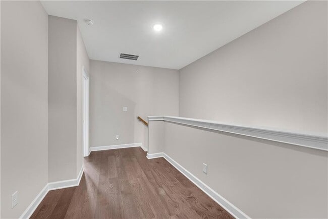 Building Photo - 427 Retreat Ln