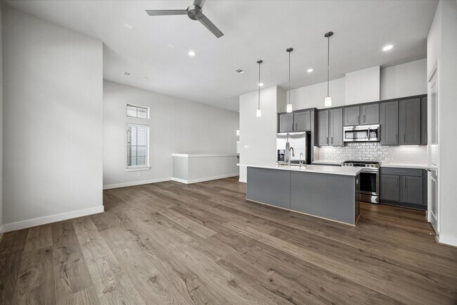 Building Photo - 5209 Allen St