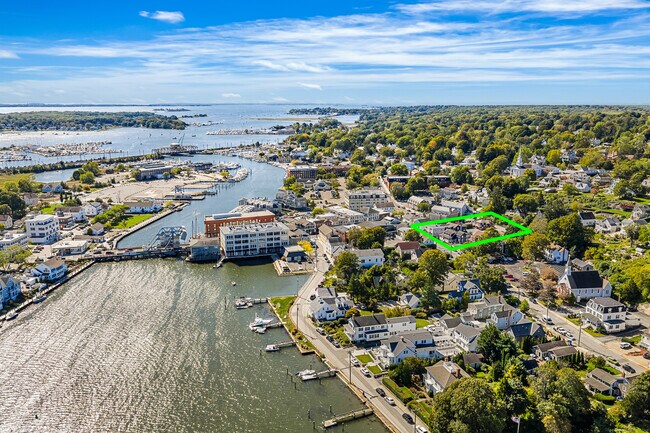 Building Photo - 5 Pearl St