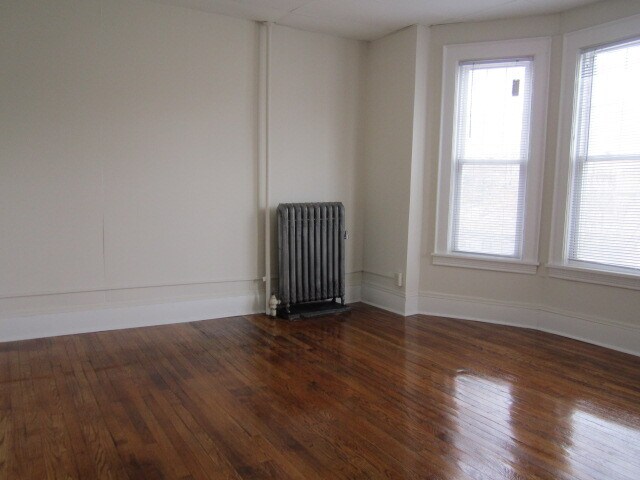 Building Photo - 448 Hawley Ave