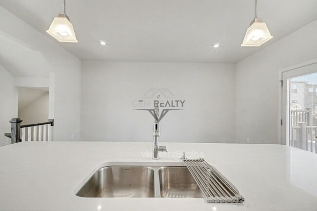 Building Photo - 1101 Rampart Dr