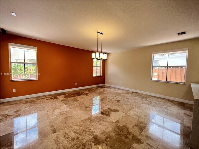 Building Photo - 8034 NW 111th Ct