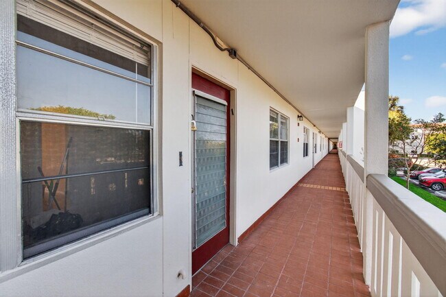 Building Photo - 3502 Bimini Ln