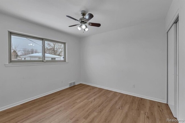 Building Photo - 32658 Kathryn St