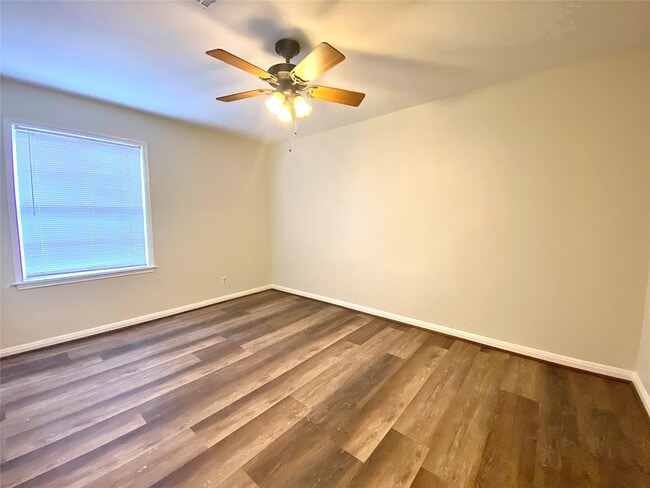 Building Photo - 5502 Evergreen St