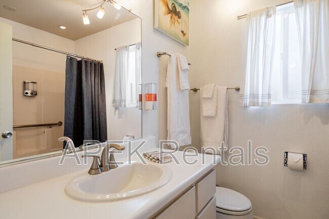 Building Photo - 61493 Desert Air Rd