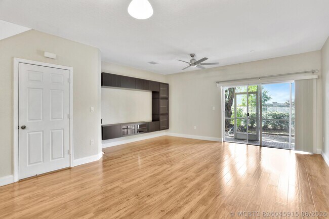 Building Photo - 6527 Catalina Ln