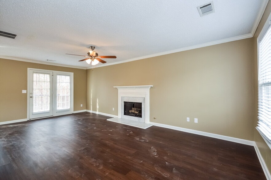 Building Photo - 449 Shoal Ct