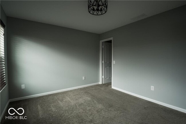 Building Photo - 15665 Eastpark Dr