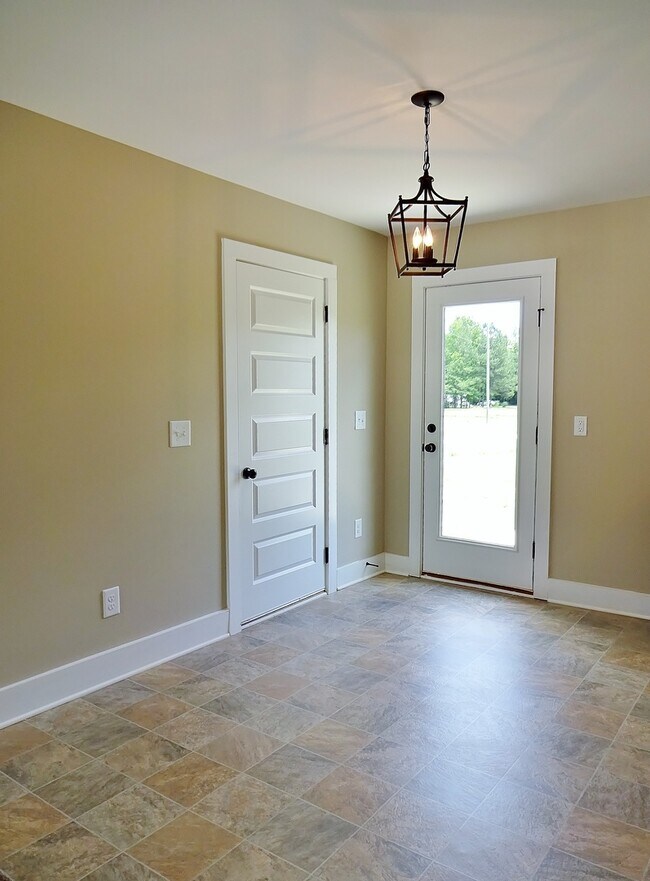 Building Photo - Home for Rent in Vance, AL... Available to...