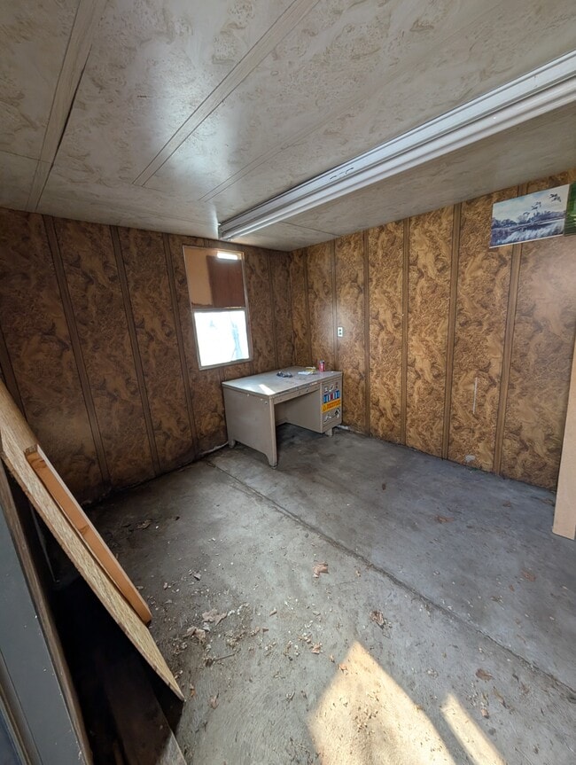 Building Photo - 225 N Main St