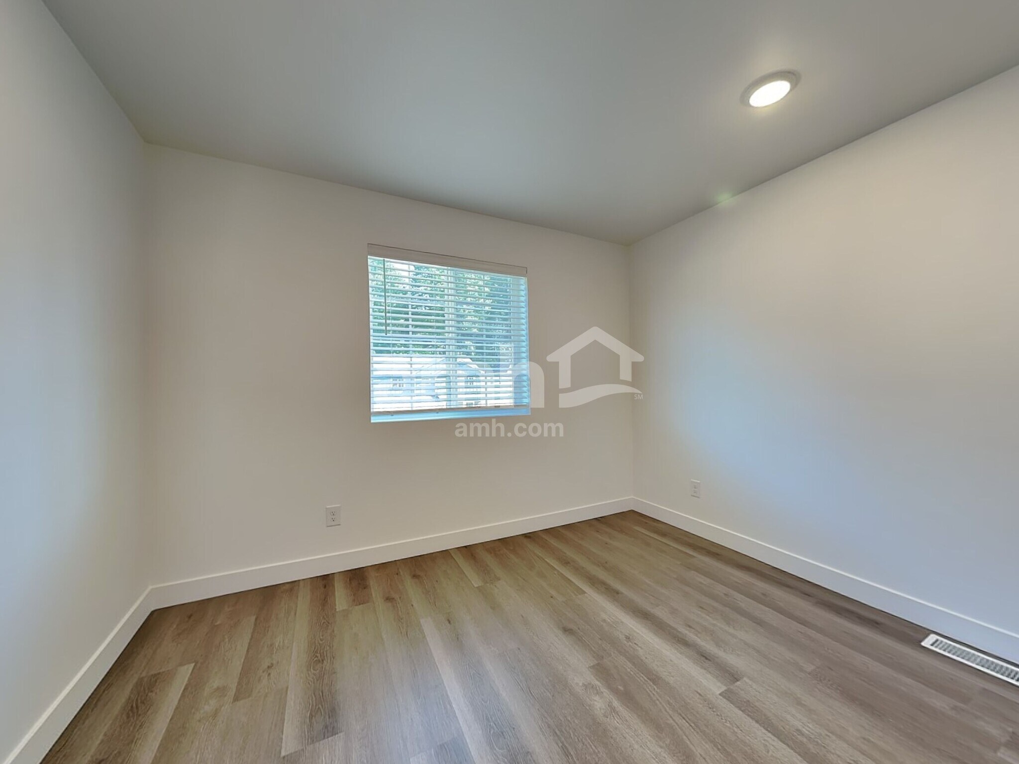 Building Photo - 7713 Brenden St SW