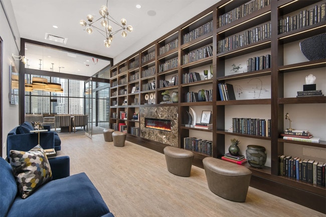 Interior Photo - 727 West Madison