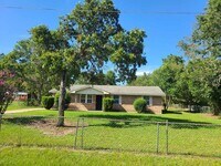 Building Photo - 2237 Cassell St