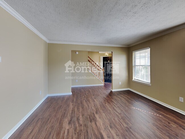 Building Photo - 720 Burr Oak Drive