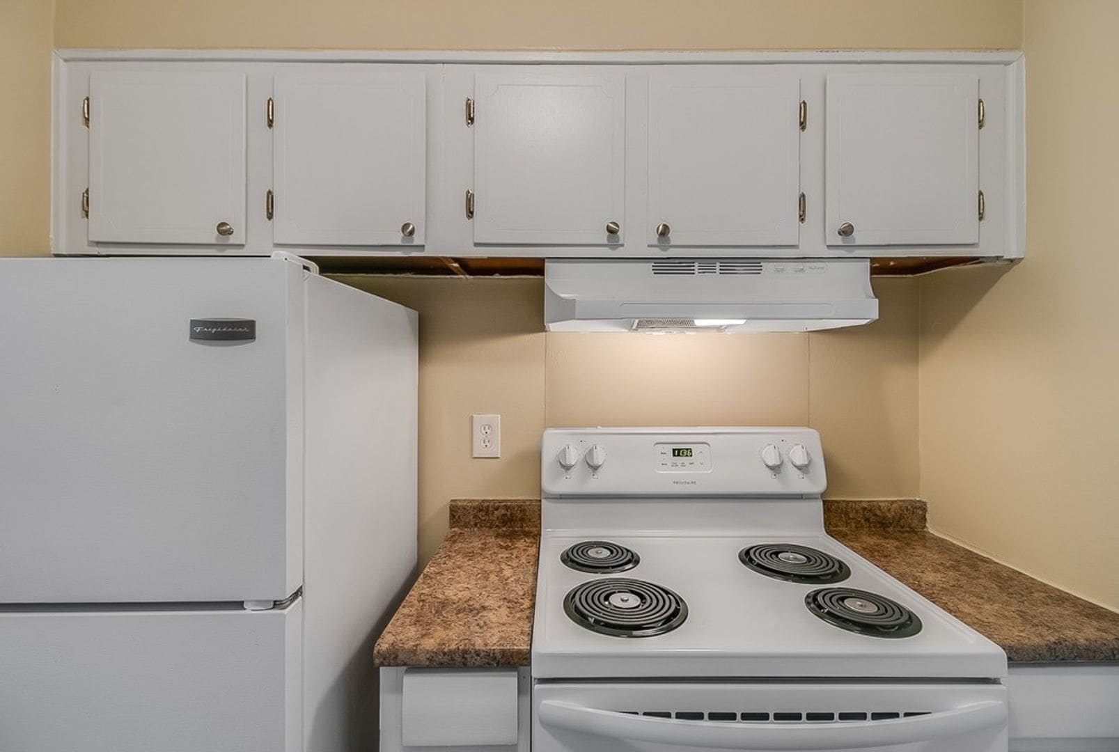 Interior Photo - Fyfe Apartments