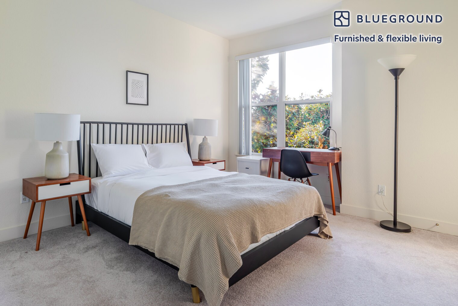 Building Photo - 1265 Lakeside Dr