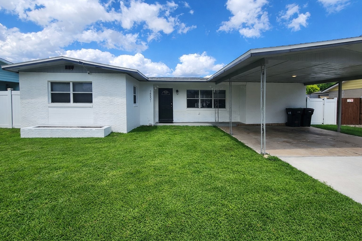 Building Photo - 14501 Daring Ave