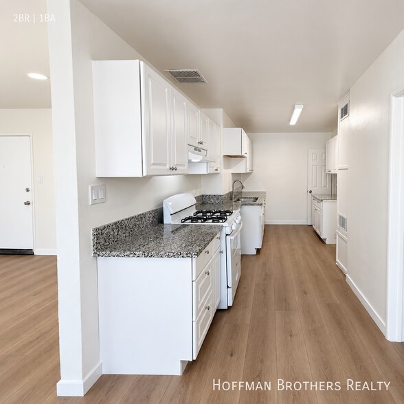 Building Photo - 7339 Woodman Ave