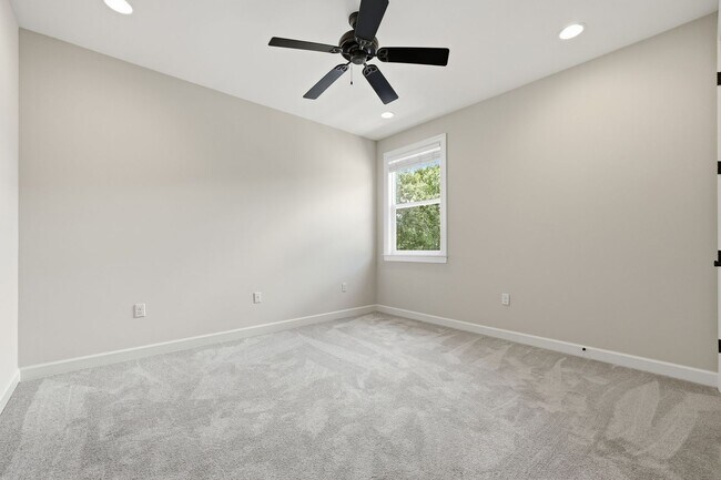 Building Photo - 4256 Skipjack Cove