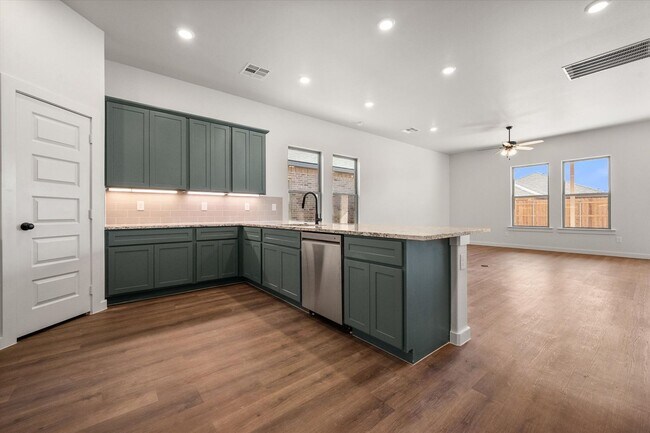 Building Photo - Amazing New Consturction in Viridian!